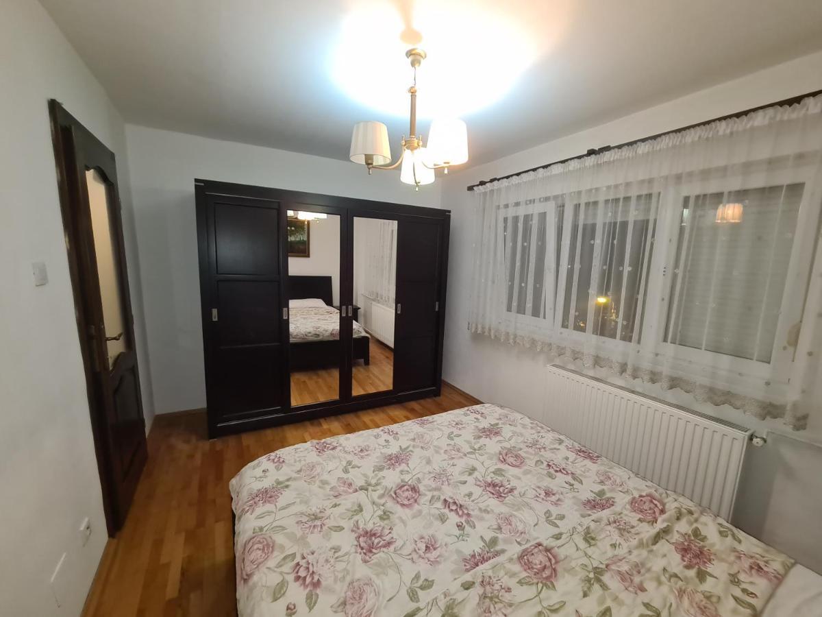 Clasic Apartment Nufarul Oradea Εξωτερικό φωτογραφία